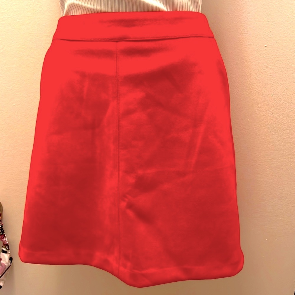 Very Moda Faux suede skirt in a beautiful shade of red.